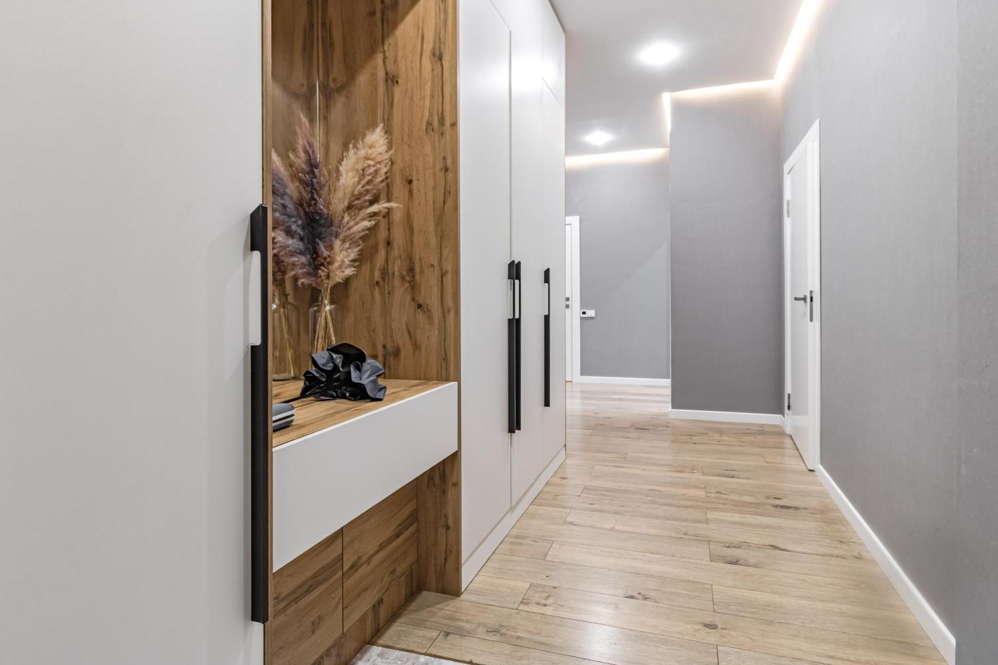 Apartment центр левого берега, возле хан-шатыра, удобно для туристов и командированных
